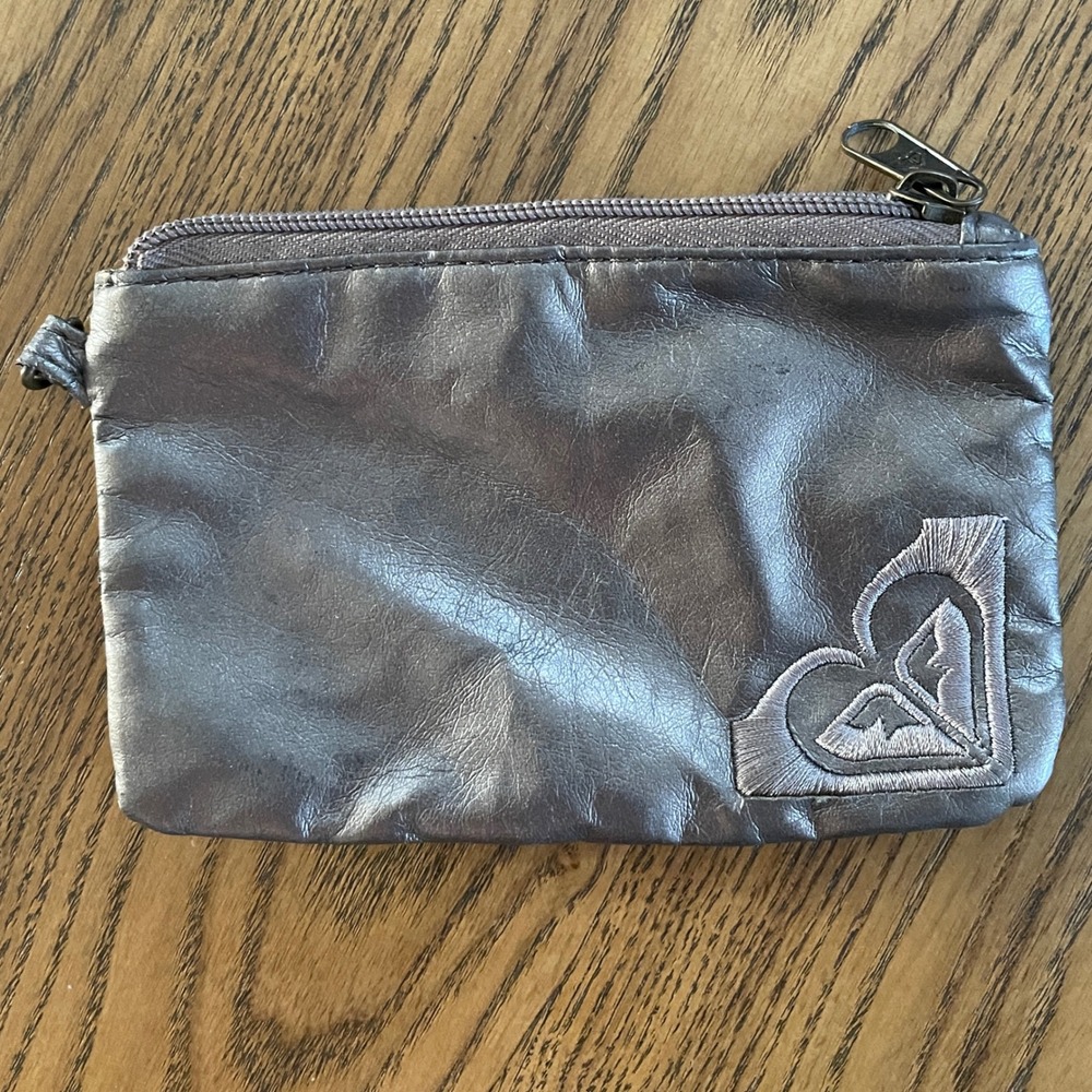 Roxy Metallic Pewter Faux Leather Coin Purse Zip Pouch Embroidered Logo